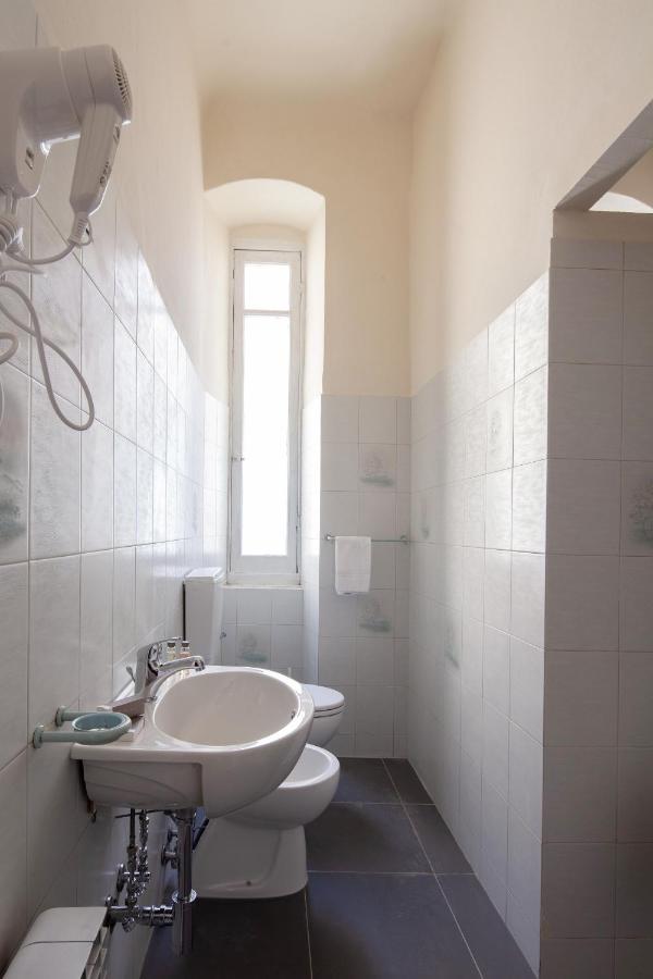 Rent Rooms La Spezia Luaran gambar