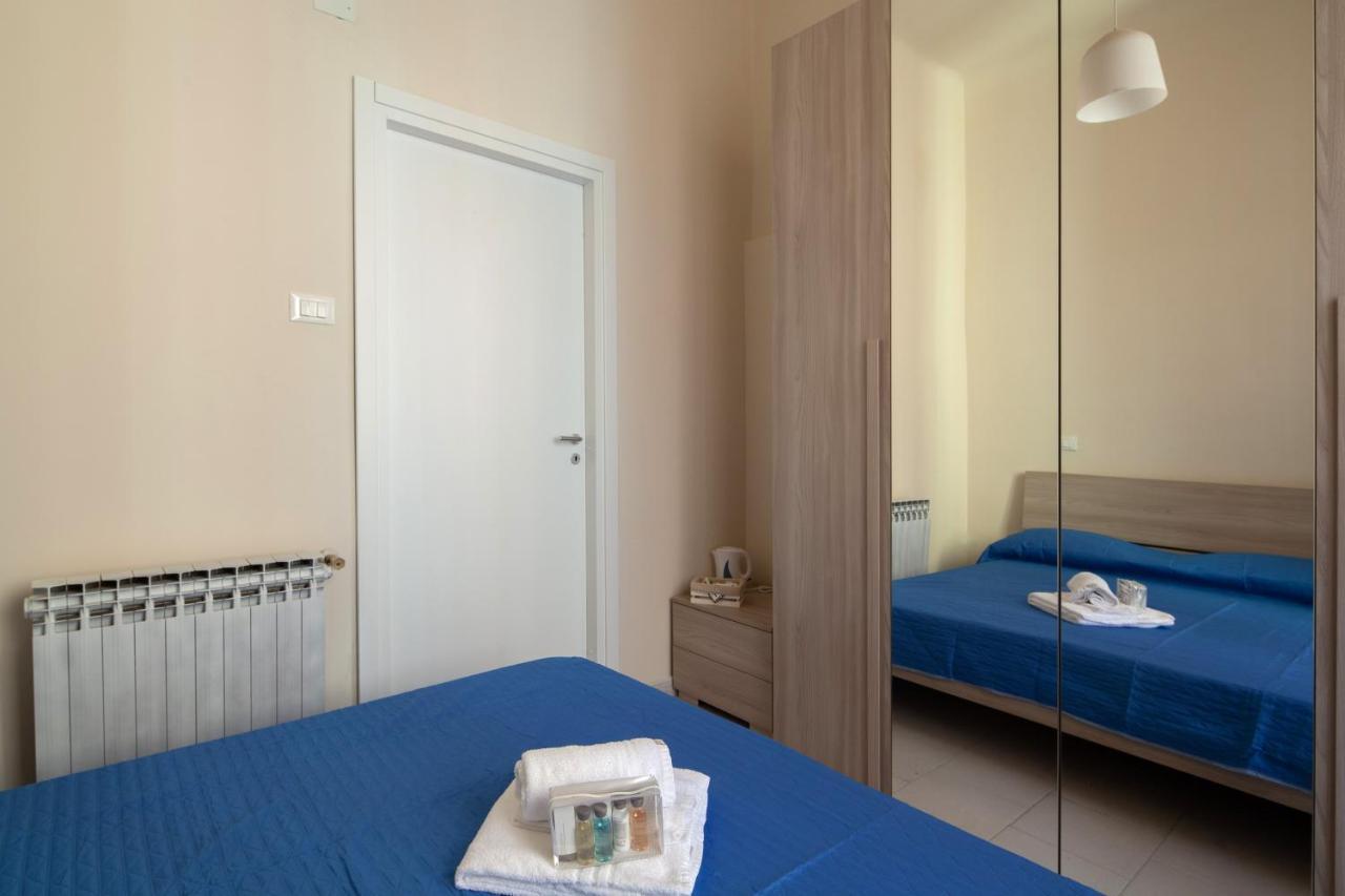 Rent Rooms La Spezia Luaran gambar