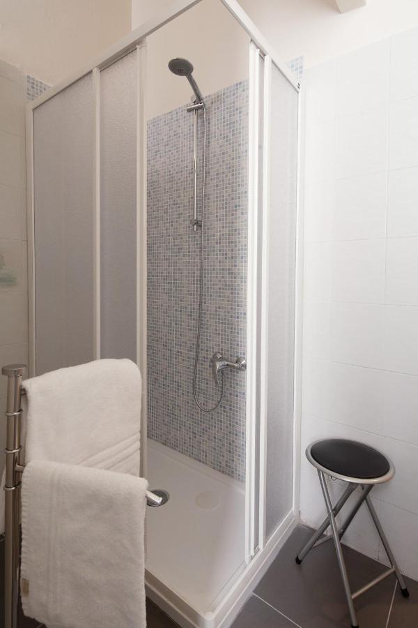 Rent Rooms La Spezia Luaran gambar